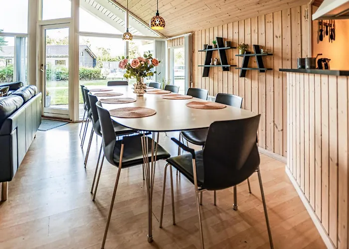 Stunning In Vaeggerlose With Sauna Hébergement de vacances *