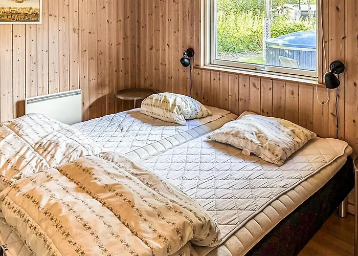 Hébergement de vacances Stunning In Vaeggerlose With Sauna *